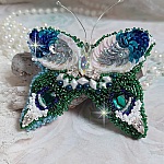 Broche Papillon Clair de Lune Lune brod&eacute;e avec des cristaux, sequins et rocailles