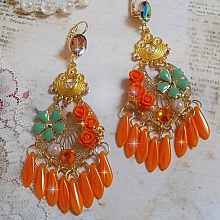 BO Roseraie Orange Roses cr&eacute;&eacute;es avec des strass et des cabochons en Crystal de Swarovski, des fleurs, des dagues couleurs Orange, des cabochons en verre et des accessoires de qualit&eacute;