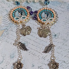 BO Belle de Cadix avec cabochons ronds en verre, fleurs clochettes en verre, cristaux, n&oelig;uds en R&eacute;sine, cha&icirc;nes perl&eacute;es, breloques et clous d&rsquo;oreilles en Argent 925/1000