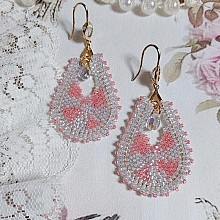 BO Florentine Lavande mont&eacute;es avec rocailles en verre, perles cristal Swarovski et crochets laiton