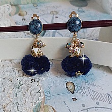 BO Petites Douceurs mont&eacute;es avec pompons ronds, cabochons verres et perles Cristal Swarovski