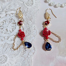 BO Flamenca mont&eacute;es avec cabochons en Cristal, roses en R&eacute;sine, perles rondes en Jade, une cha&icirc;ne avec des poires en oxyde de Zirconium