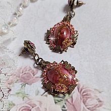 BO Pampelone Fuchsia avec cabochons ovales aux feuilles d&rsquo;or, strass, cristaux, Roses, breloques papillons, estampes et clous d&rsquo;oreilles en m&eacute;tal bronze