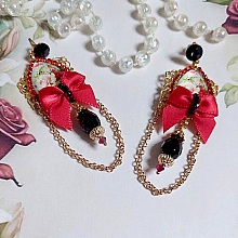 BO Bonheur mont&eacute;es avec cabochons poires, n&oelig;ud satin, cha&icirc;ne strass, gouttes et cristal Swarovski