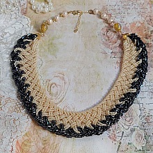 Collier C&eacute;lestine cr&eacute;&eacute; avec rocailles en verre, perles Murano, coquilles, fermoir et cha&icirc;nette en plaqu&eacute; or