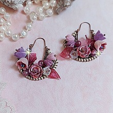 BO Jouvence cr&eacute;&eacute;es avec fleurs clochettes, boutons de roses, orchid&eacute;es, feuilles, perles rondes, cristaux  et boucles demi-lune