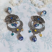 BO Il Etait une Fois cr&eacute;&eacute;es avec m&eacute;daillon m&eacute;tal et laiton, cabochons verres et perles cristal Swarovski 