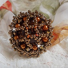 Bague Harmony Ambre brod&eacute;e avec des cristaux de Swarovski et de tr&egrave;s belles perles