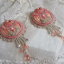 BO Corail brod&eacute;es avec des cristaux de Swarovski et des perles fines  