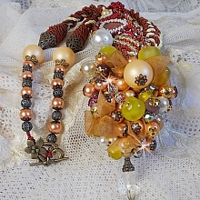 Collier Caresse de Perles brod&eacute; de perles diverses 
