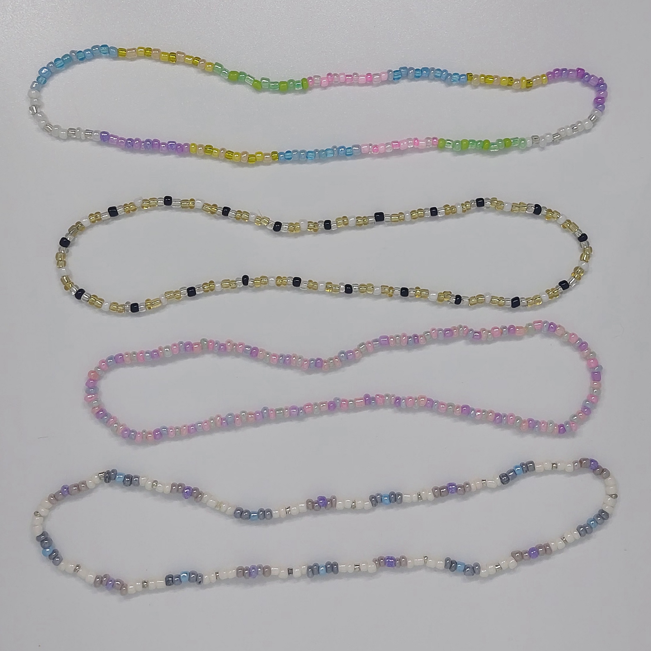 Ras du cou multicolore en perles de rocaille